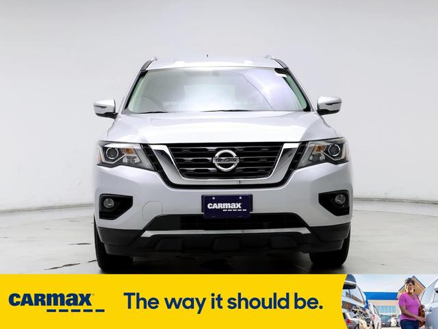 2018 nissan pathfinder sv