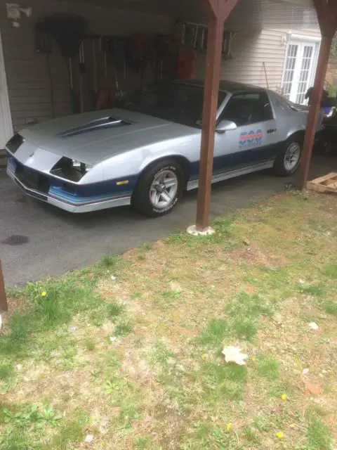 1982 chevrolet camaro z-28 pace car 67k orig. miles. t-tops original car, look