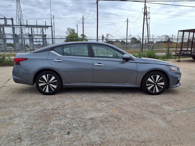 2021 nissan altima 2.5 sv
