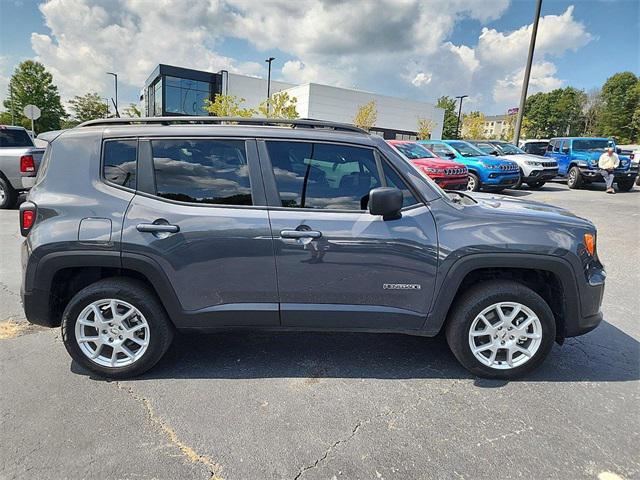2023 jeep renegade latitude