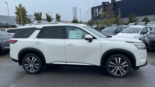 2024 Nissan Pathfinder platinum