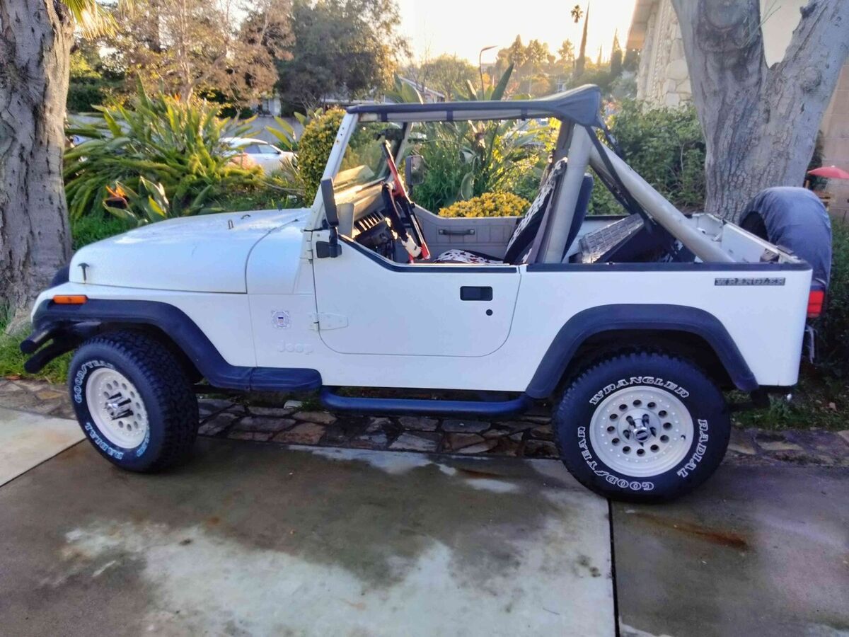 1990 jeep wrangler / yj suv white s