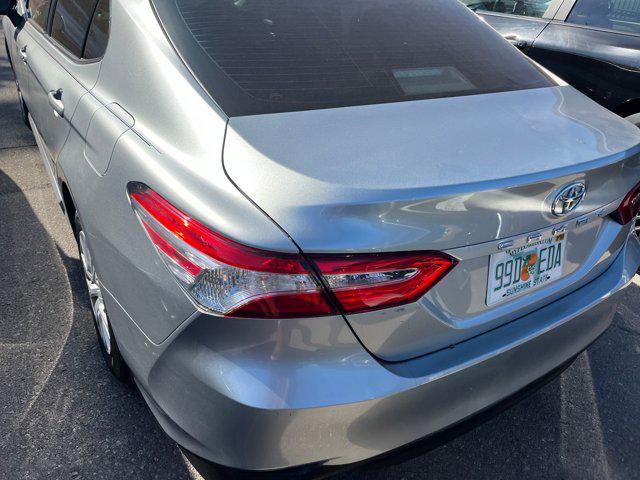 2020 toyota camry l