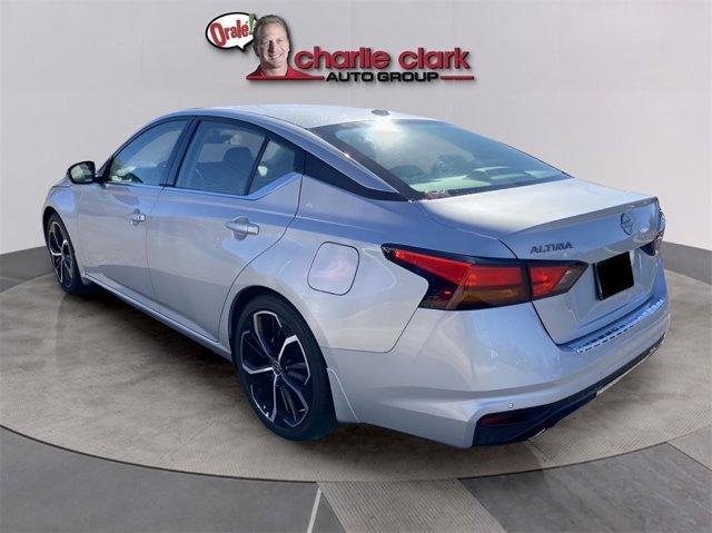 2023 nissan altima 2.5 sr