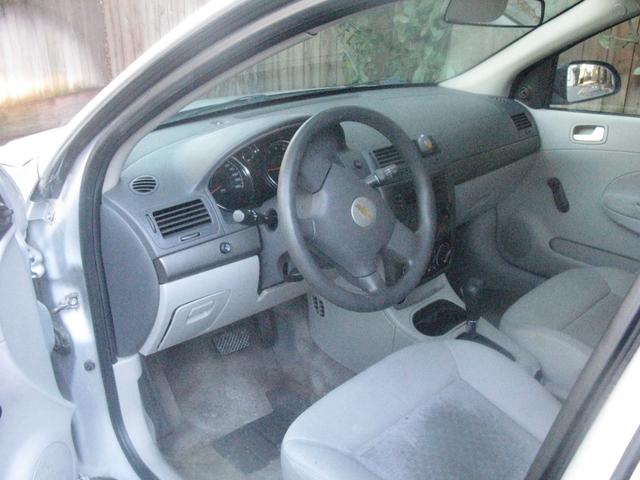 2005 chevrolet cobalt base