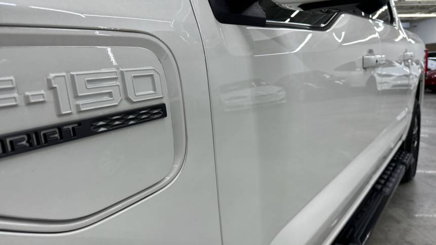 2022 ford f-150 lightning lariat