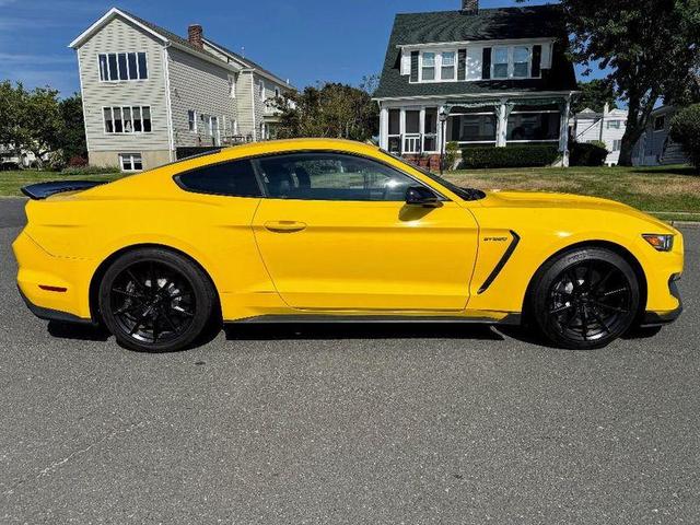 2016 ford shelby gt350 base
