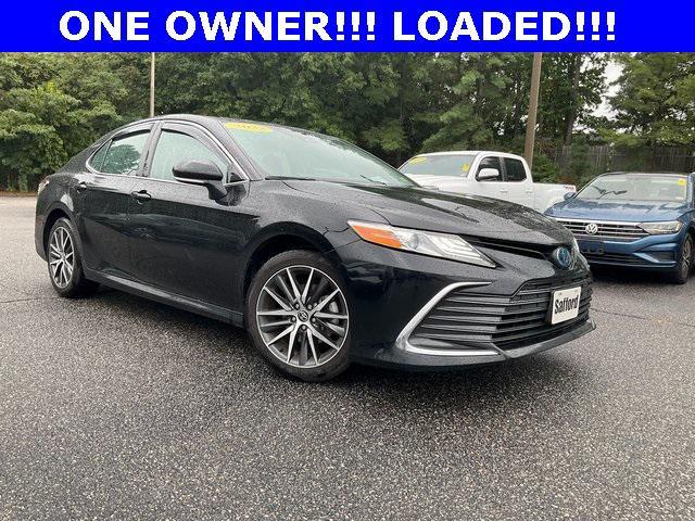 2022 toyota camry hybrid xle