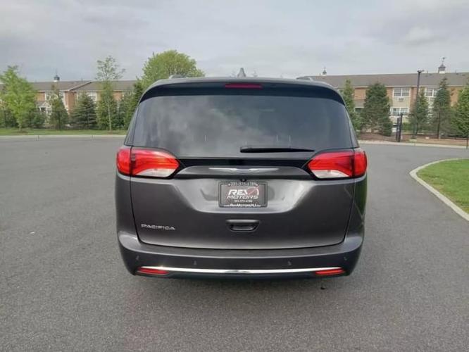 2017 chrysler pacifica touring-l plus minivan 4d in little ferry, new jersey
