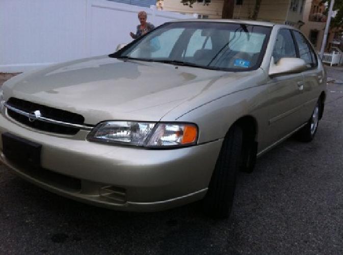 1998 nissan altima gxe in mintcondition only 126k must see in new york, ny