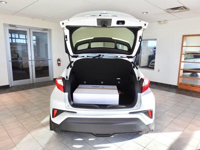 new 2018 toyota c-hr xle hutchinson, ks 67502 for sale in hutchinson, kansas