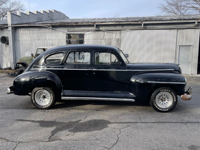 1948 plymouth p15 deluxe sedan this car will make an excellent driver!