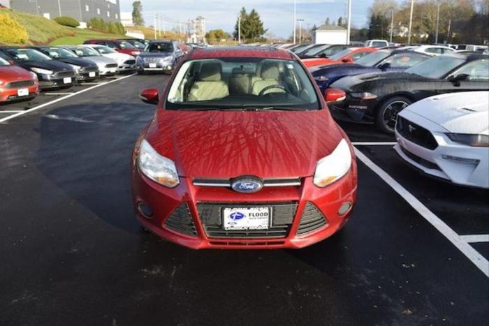 2014 ford focus se se 4dr sedan for sale in narragansett, rhode island