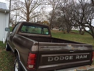 dodge d100 with 440 bigblock 2wd 6.5ft bed no reserve