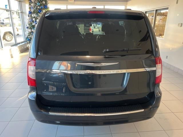 2014 chrysler town & country touring-l