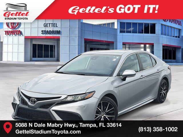 2021 toyota camry se