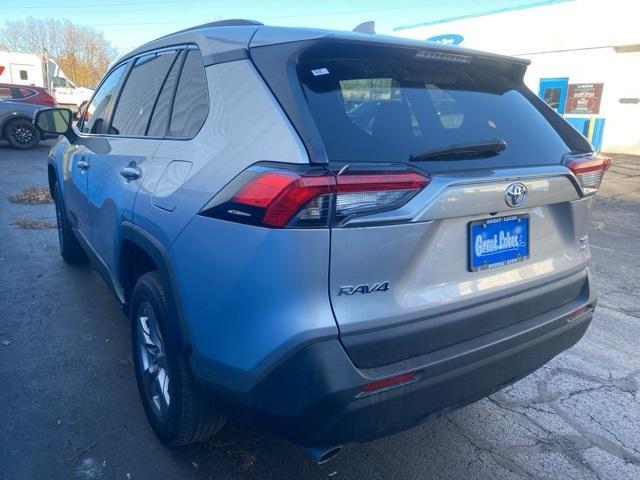 2022 toyota rav4 xle