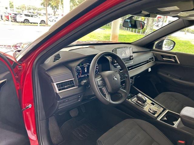2023 mitsubishi outlander se