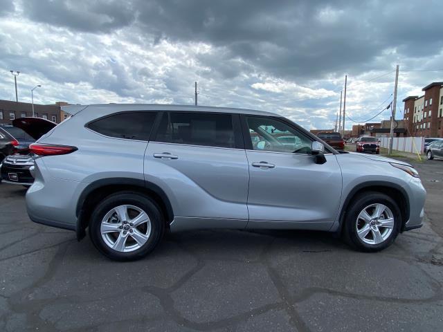 2023 toyota highlander l