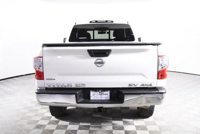 2017 nissan titan xd sv