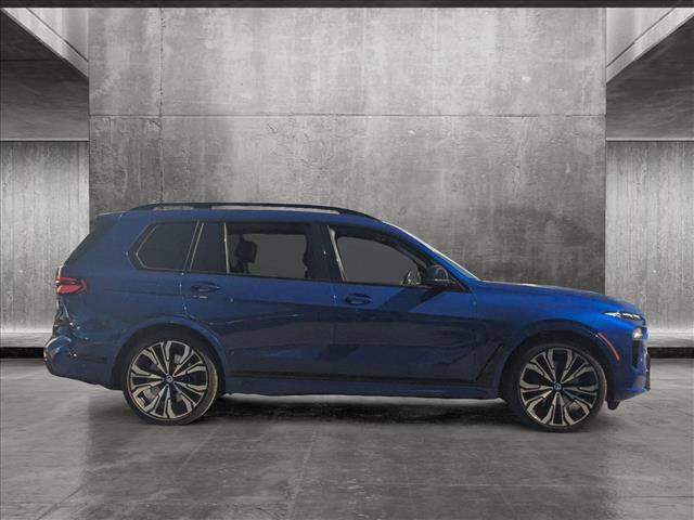 2023 bmw x7 m60i