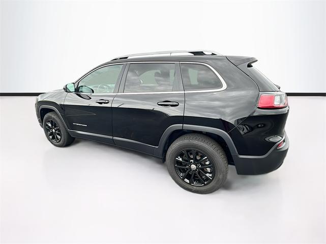 2021 jeep cherokee latitude lux