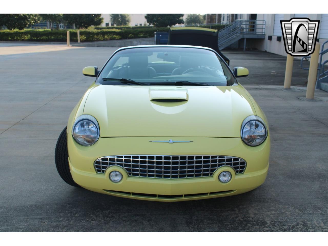 2002 ford thunderbird