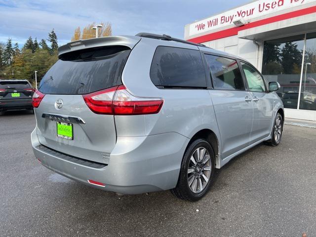 2019 toyota sienna xle
