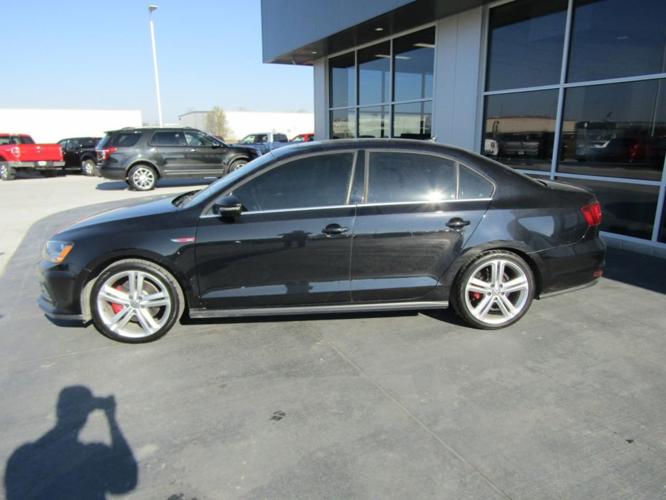 used 2017 volkswagen jetta gli se sedan omaha, ne 68117 for sale in omaha, nebraska