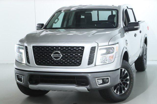 2017 nissan titan pro-4x