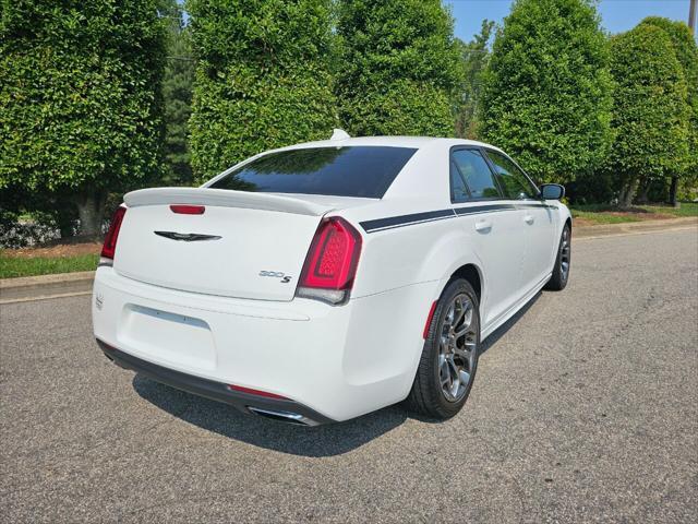 2017 chrysler 300 s