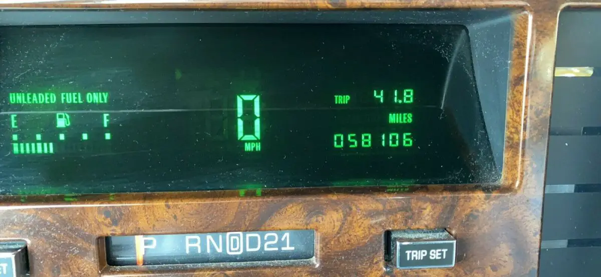 1993 cadillac fleetwood low low miles 2 owner