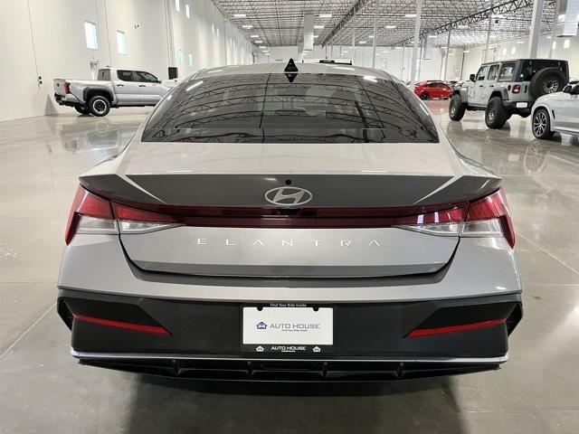 2024 hyundai elantra se
