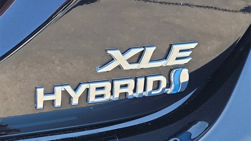 2021 toyota camry hybrid xle