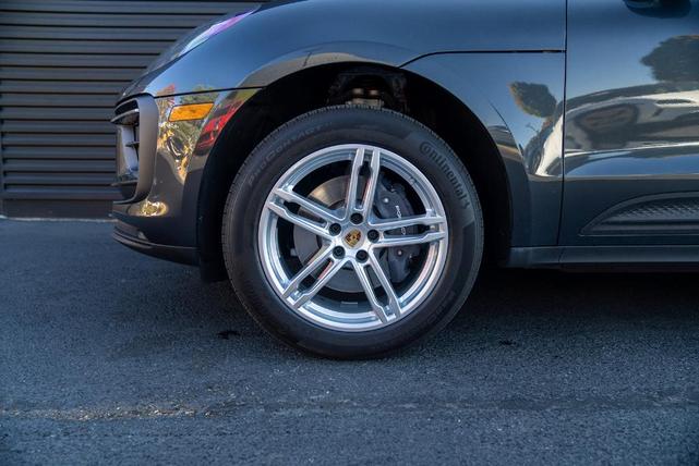 2024 porsche macan base