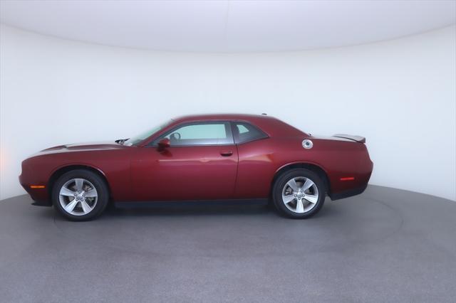 2021 dodge challenger sxt