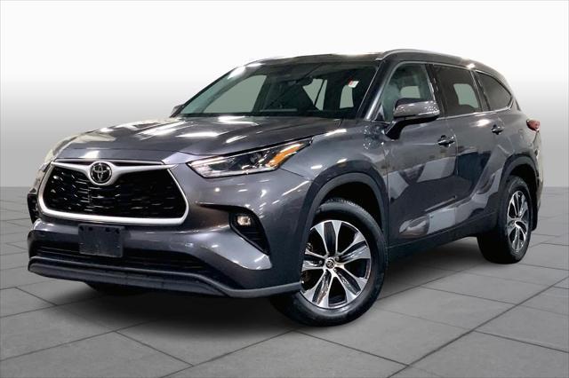 2021 toyota highlander xle