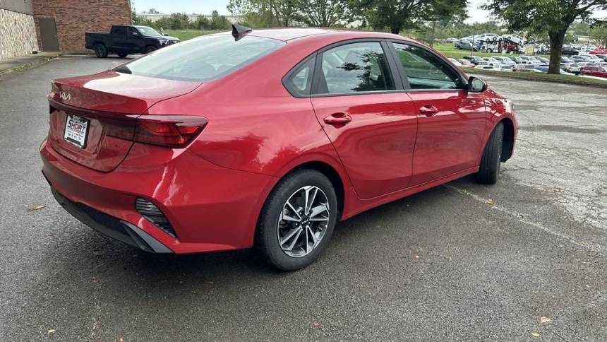 2024 kia forte lxs