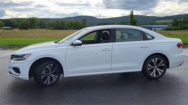 2022 volkswagen passat 2.0t se