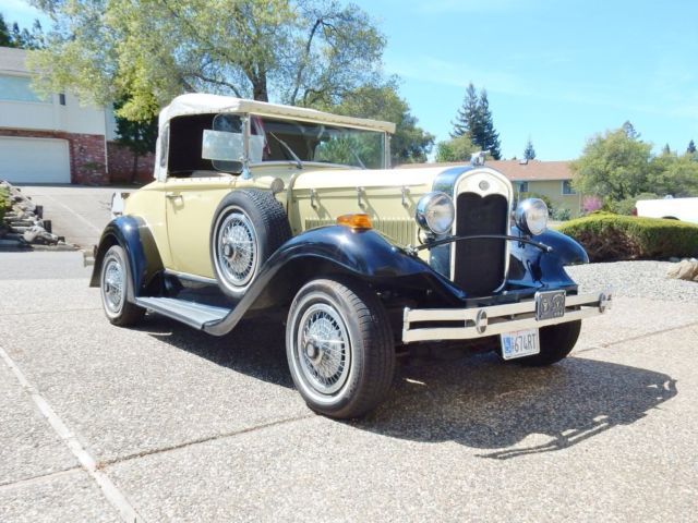 beautiful 1979 glassic replicar