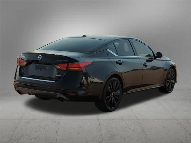 2019 nissan altima 2.0 sr