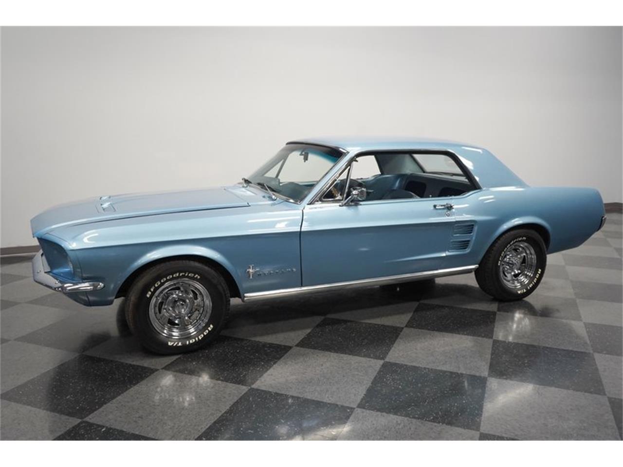 1967 ford mustang
