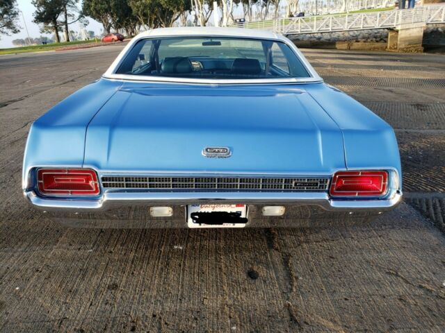 1970 ford ltd blue/white hardtop coupe