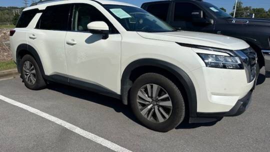2022 nissan pathfinder sl