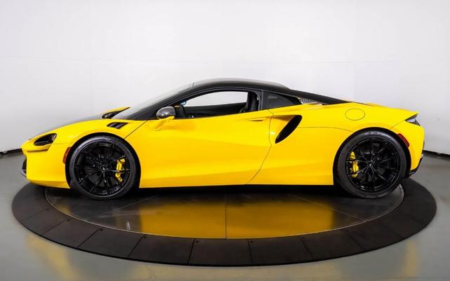 2024 mclaren artura vision