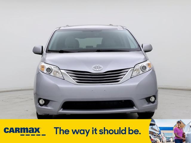 2017 toyota sienna xle