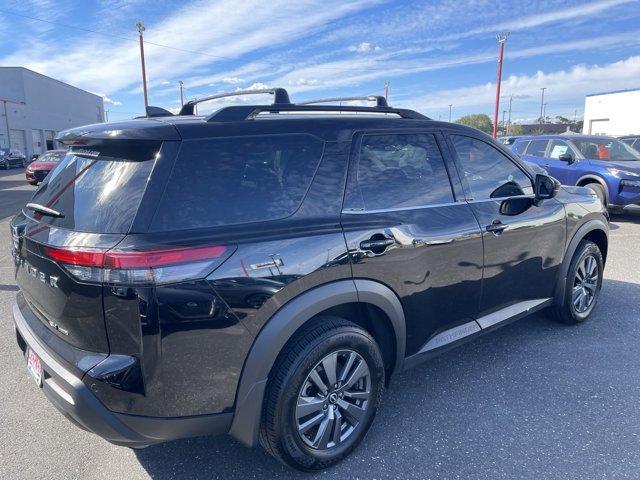 2023 nissan pathfinder sv