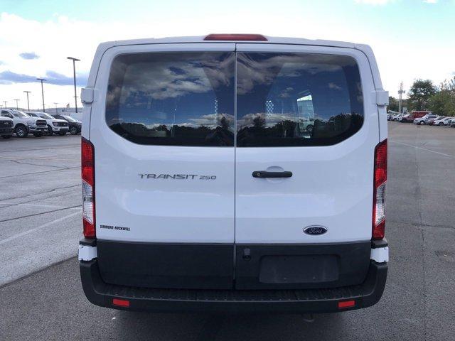 2022 ford transit-250 t250