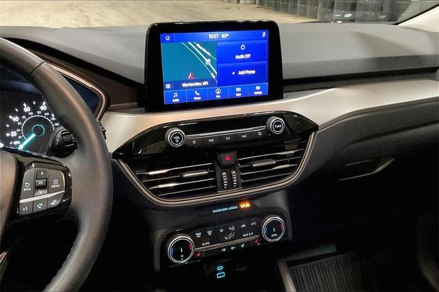 2022 ford escape se
