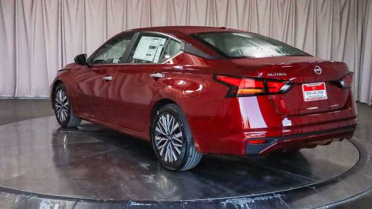 2025 Nissan Altima